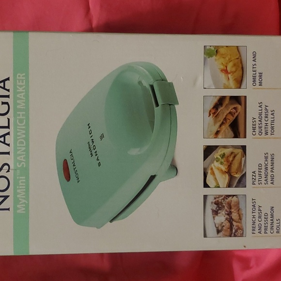 Nostalgia- MyMini Sandwich *Or* Griddle Maker - Picture 7 of 10